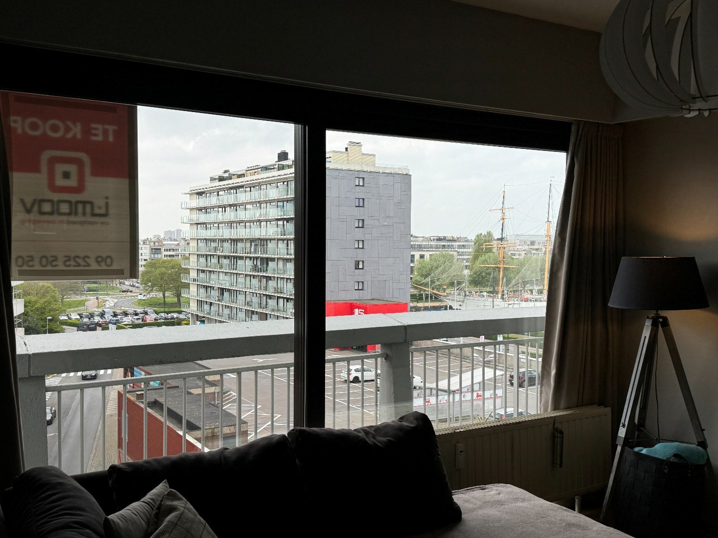 Ruim, lichtrijk hoekappartement met uniek havenzicht, topligging in hartje Oostende 