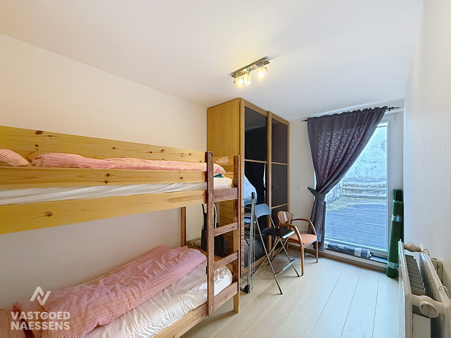 INSTAPKLAAR 2 SLPK APP MET 2 BADKAMERS EN TERRAS 