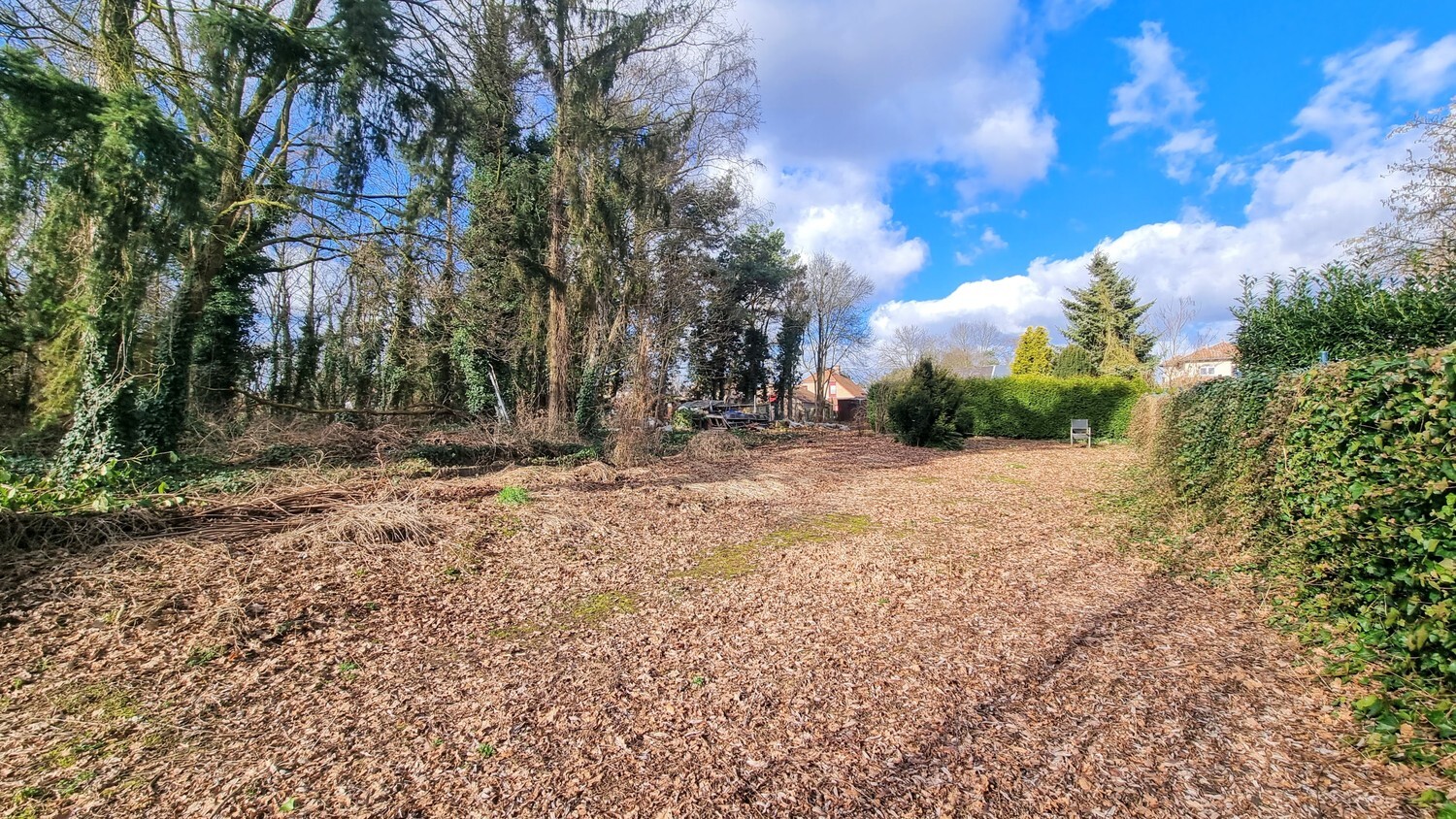 Instapklare gezinswoning op 1440 m² op toplocatie 