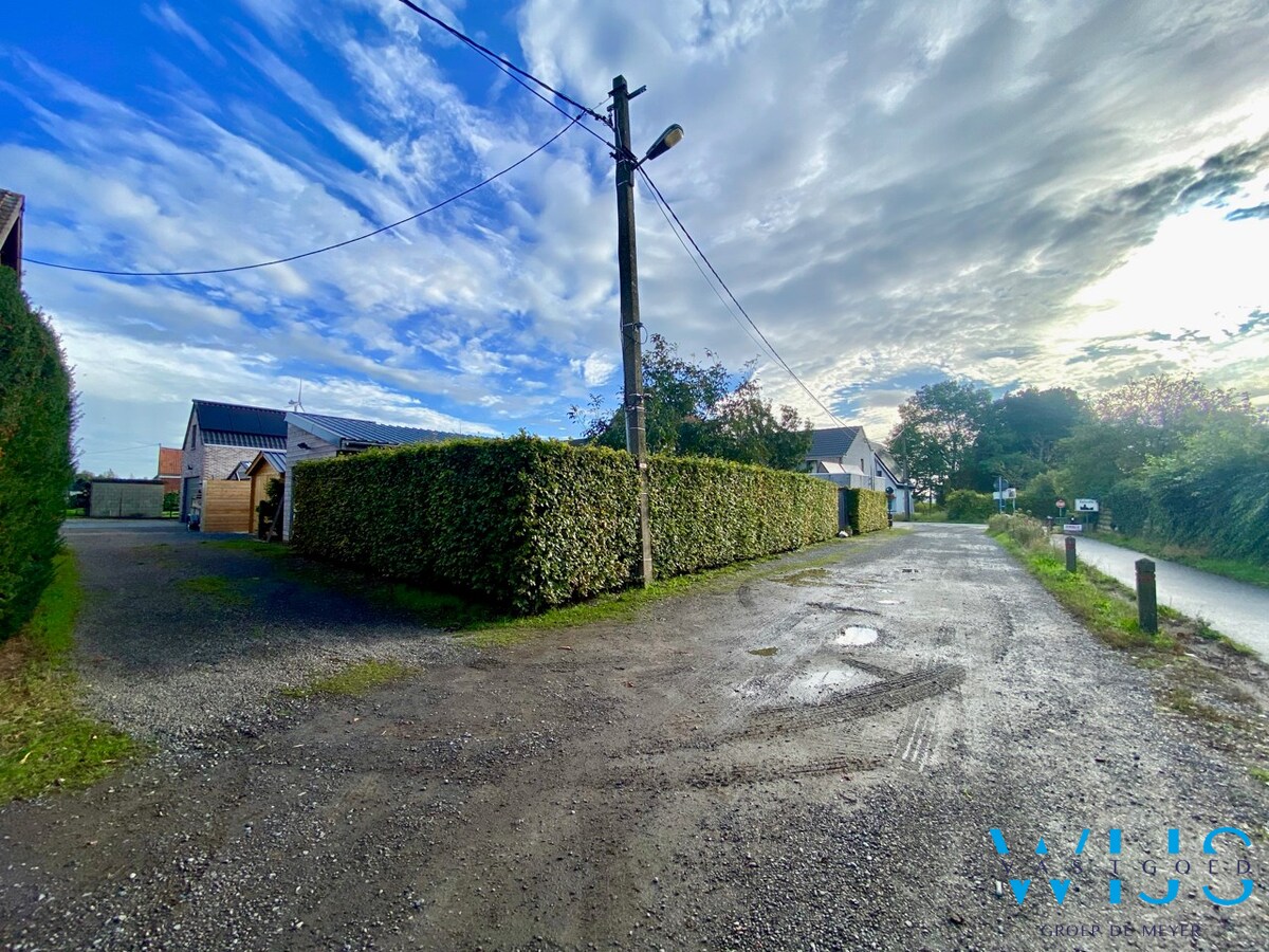 Volledig gerenoveerd woonhuis voor de brug van Zelzate ! 