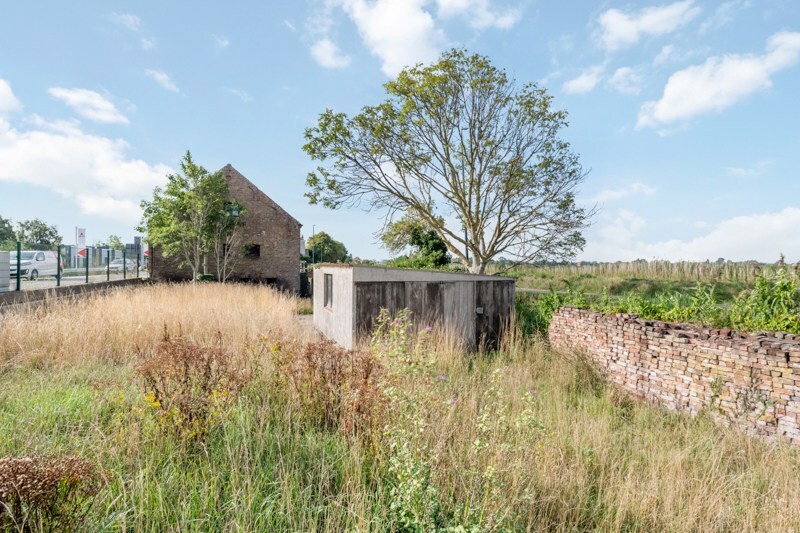 Te renoveren vrijstaande woning met prachtig uitzicht in natuurgebied 