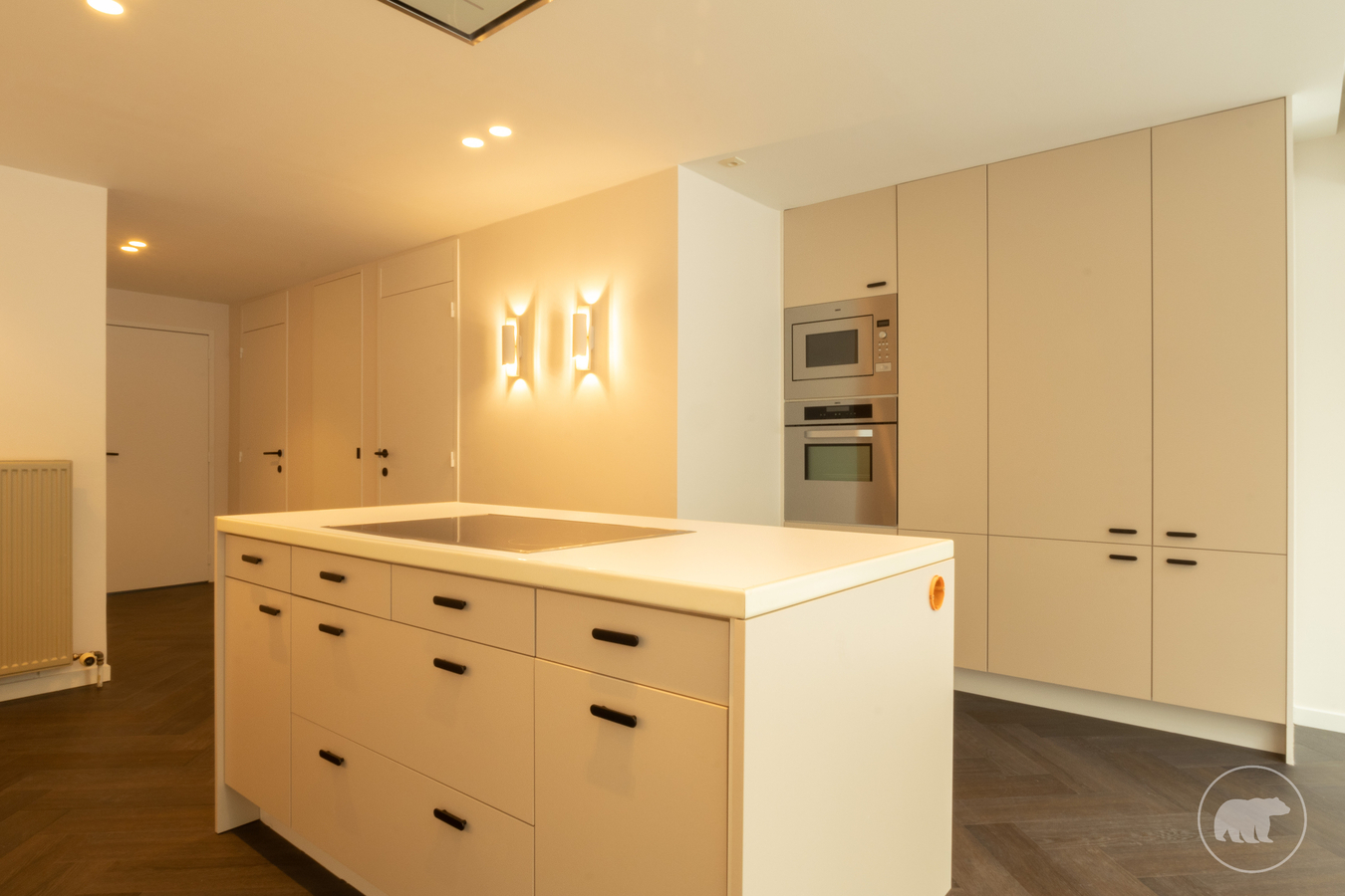 Gerenoveerd appartement aan het Groenevalleipark met ruim terras 