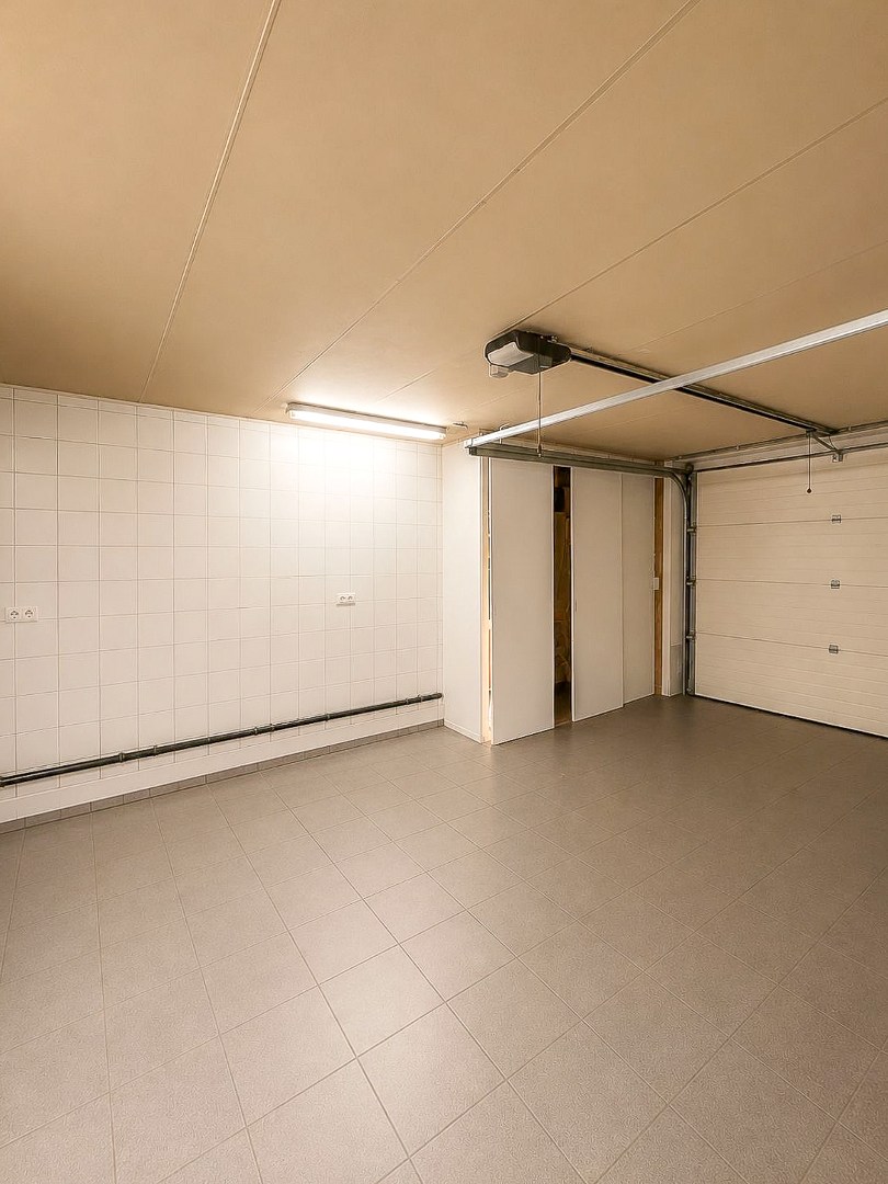 Moderne bel-etagewoning met polyvalente ruimte, zonnige tuin en energiezuinige afwerking 