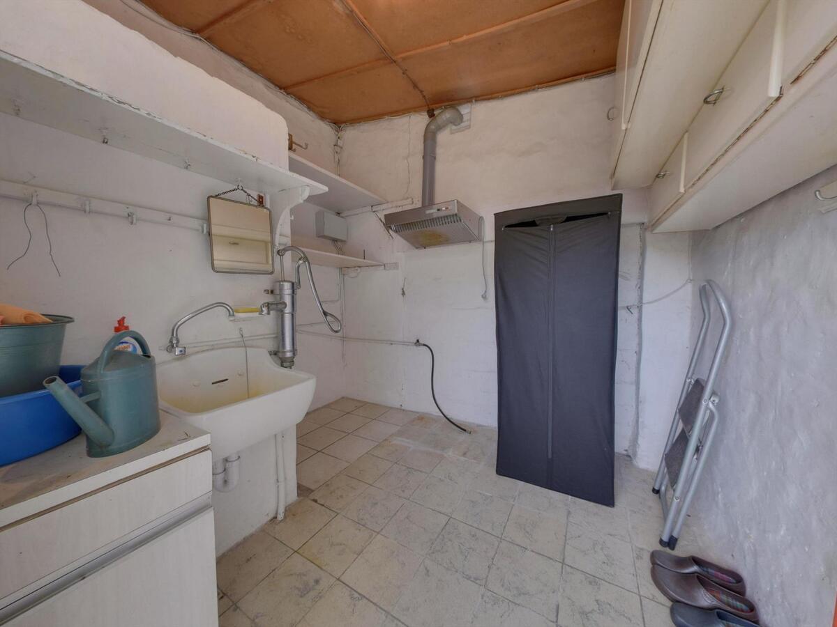 Ruime rijwoning nabij centrum Gistel 