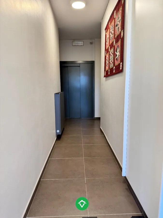 Prachtig appartement met 2 slaapkamers garage en groot terras te Leke 