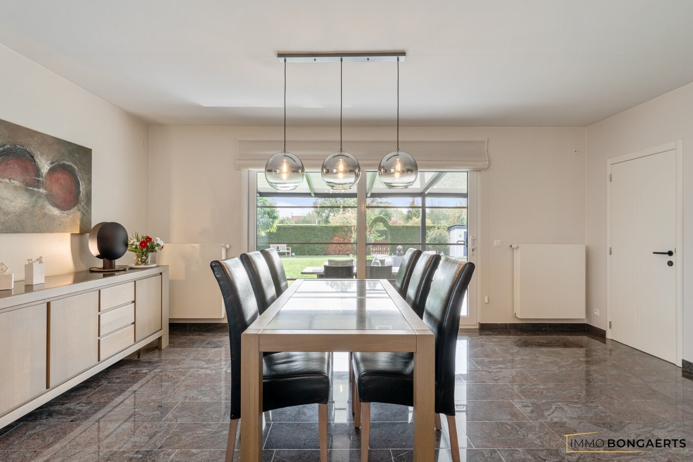Ruime woning met 3 slaapkamers 