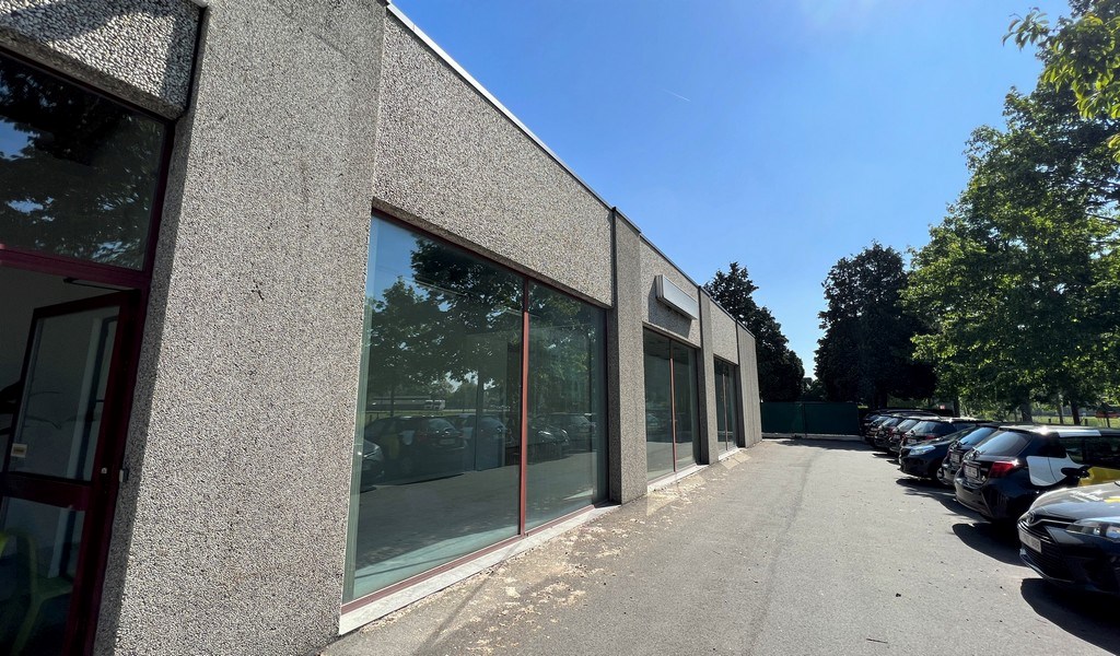 Multifunctioneel bedrijfspand in Merelbeke