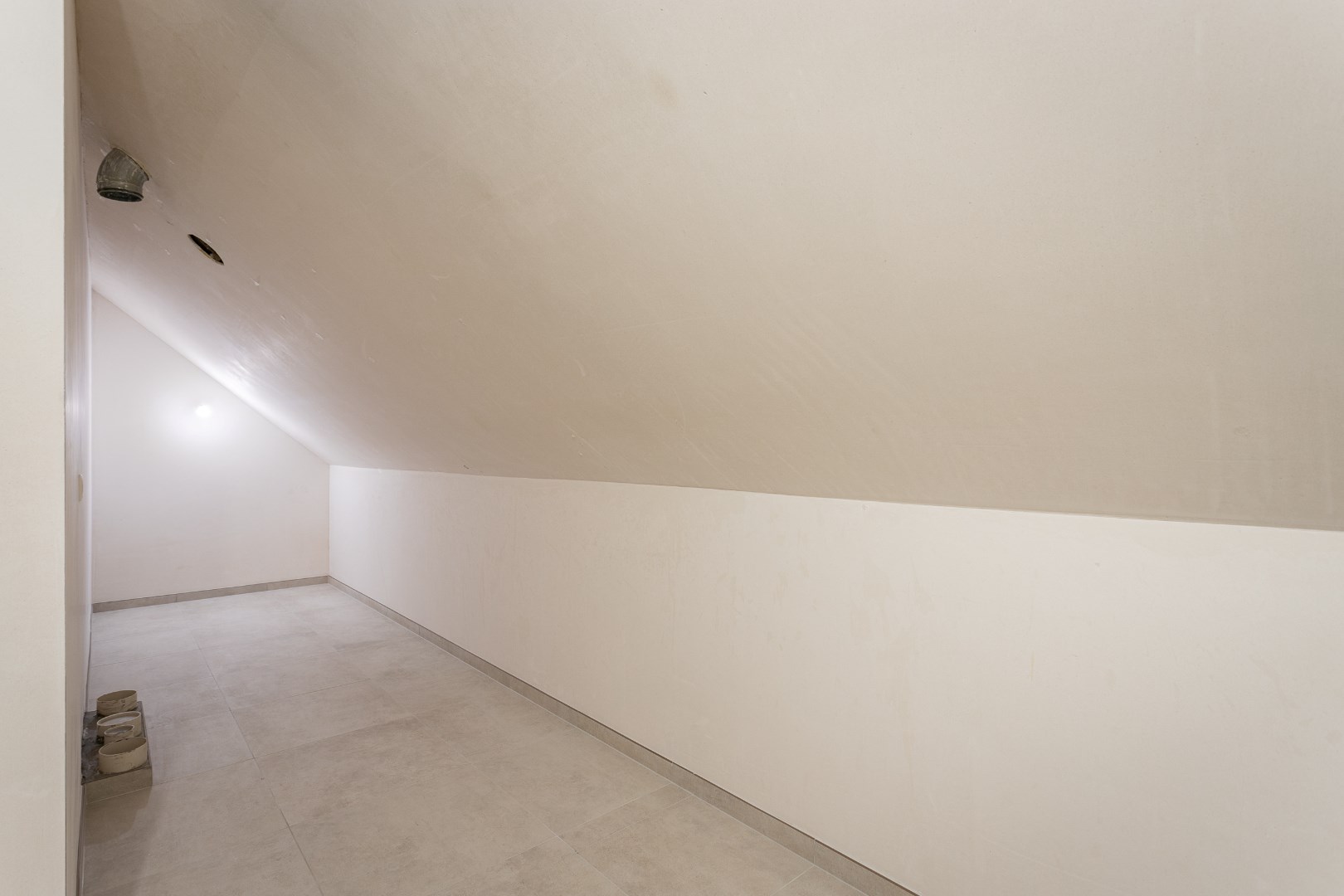 Duplex 3 slpk, terras en 2 autostaanplaatsen 