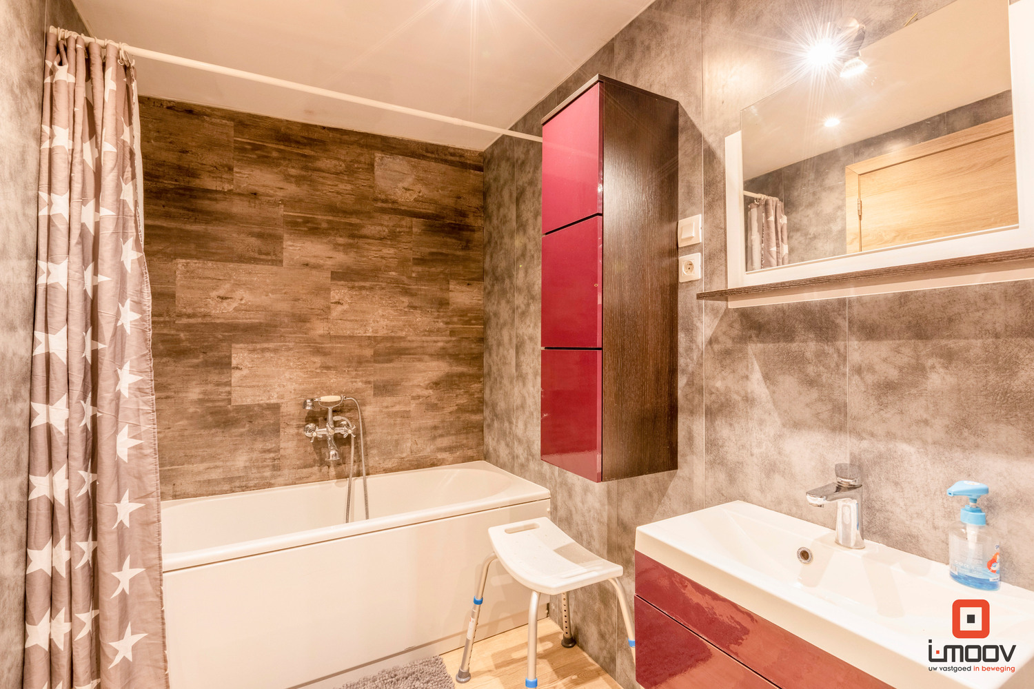 Recent gerenoveerde woning met garage en tuin 