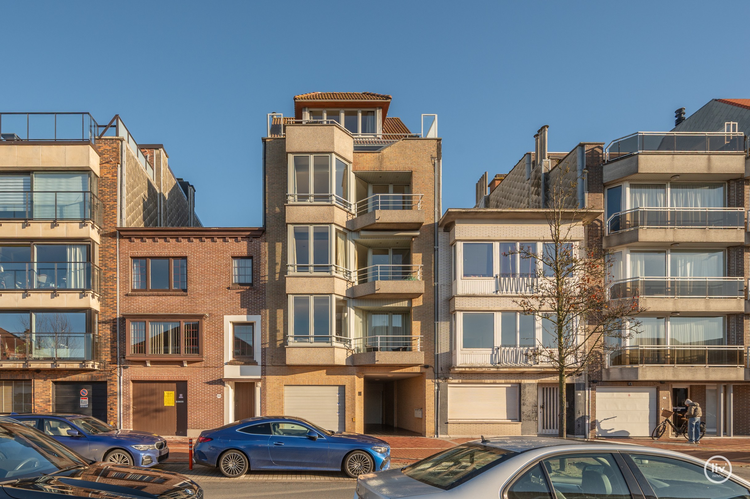 Prachtig appartement Inclusief box en staanplaats met uitzonderlijke gevelbreedte en prachtig open zicht over het zegemeer te Knokke 