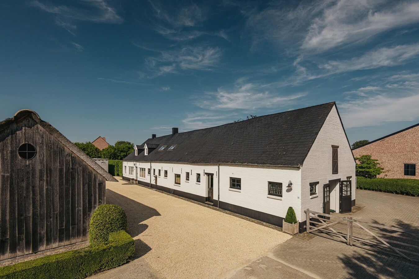 Exclusive equestrian accommodation on approx. 2,5 ha/6,18 acres in Geel (Antwerp region) 