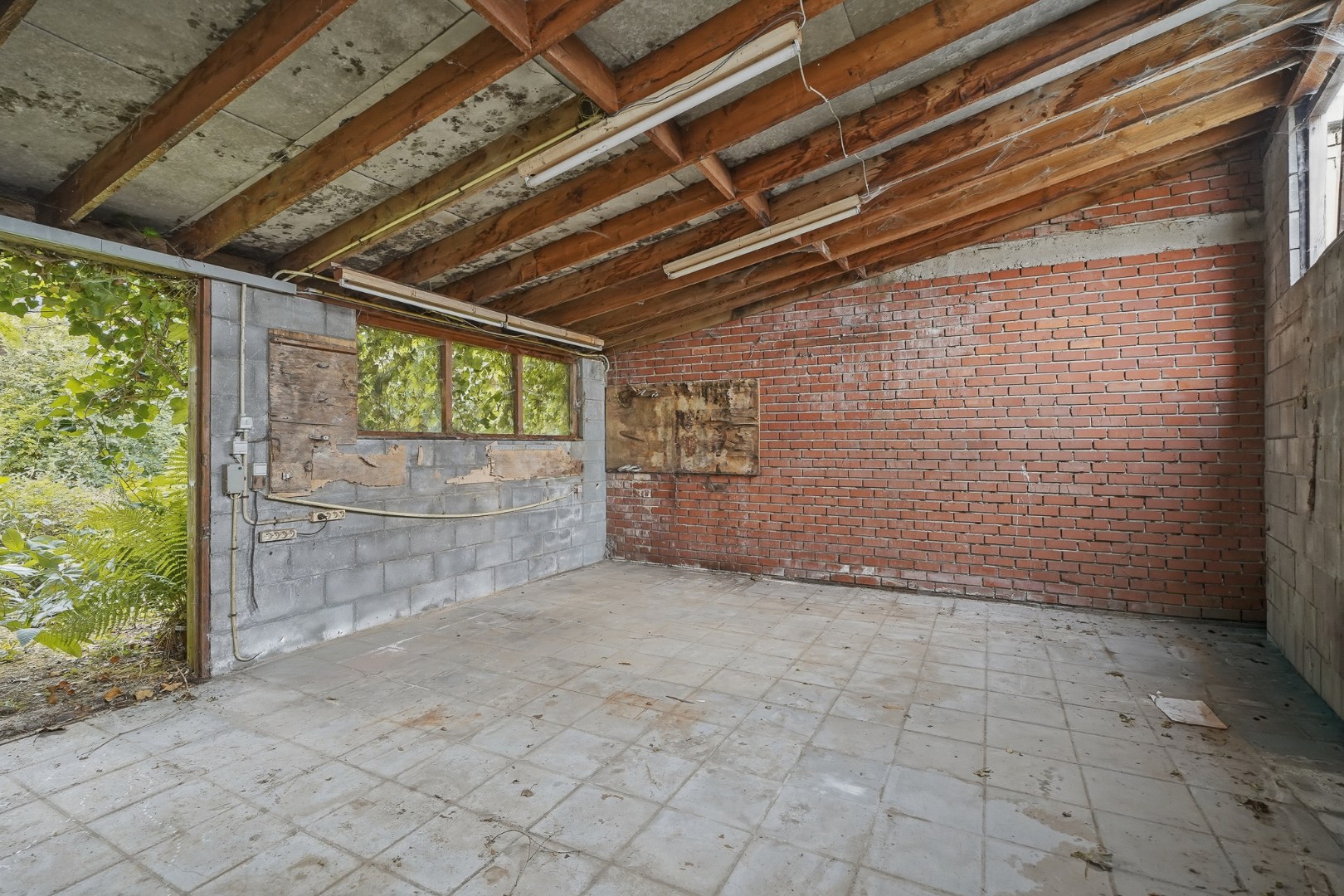 Lichtrijke woning met renovatiepotentieel te Assebroek 