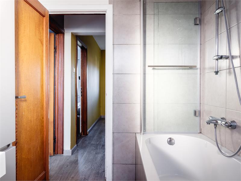 Instapklare, ruime half-open bebouwing in groene residentiële wijk te Evergem 