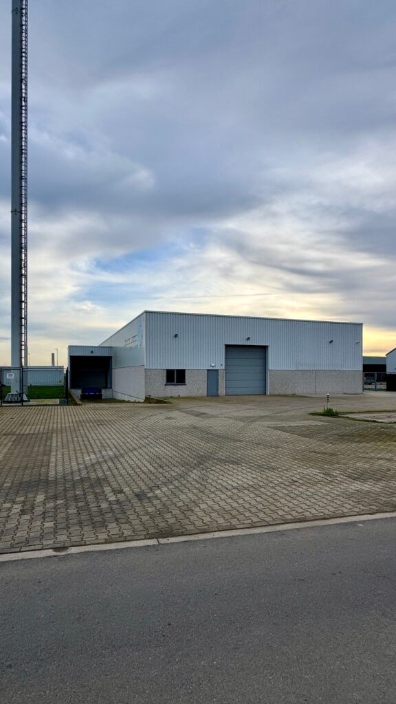 Industrieel KMO gebouw (620m²) 