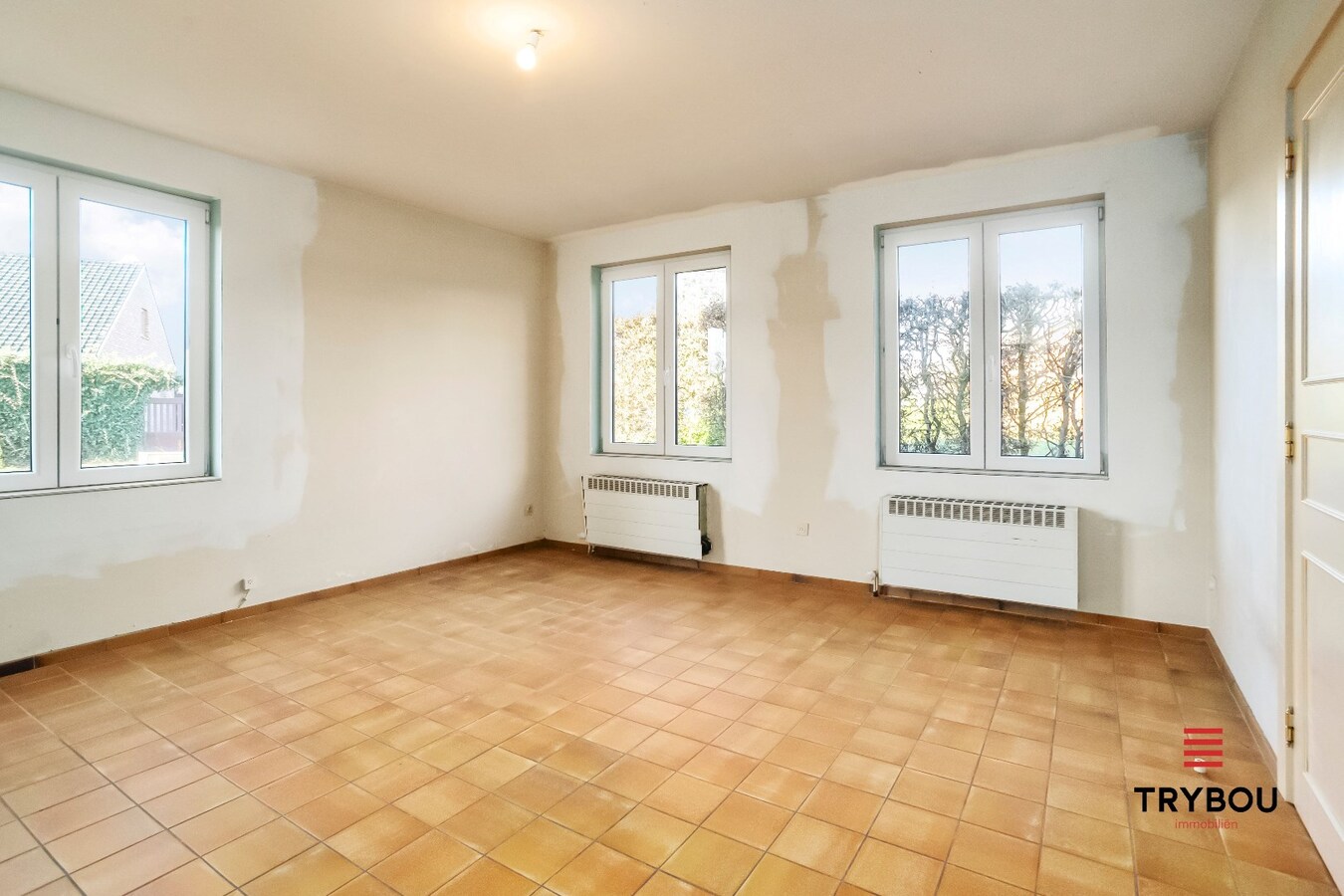 Rustig gelegen, vrijstaande woning aan de rand van het centrum van Merkem 