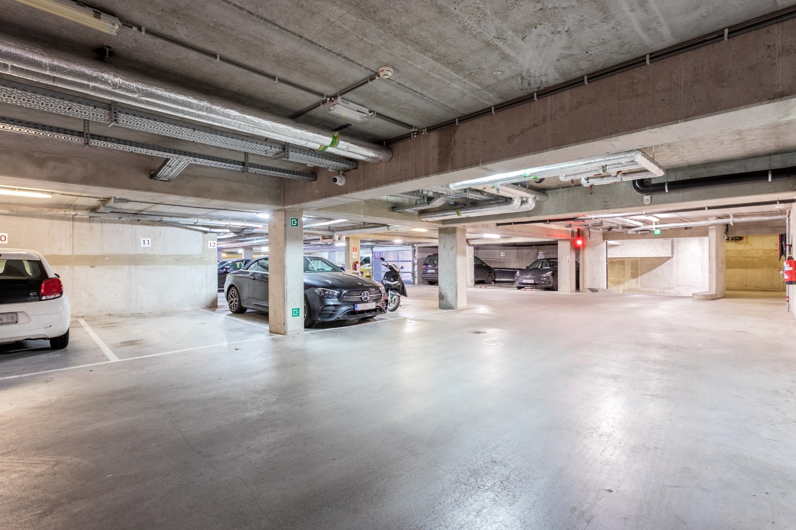 Energiezuinig 1-slpk appartement gelijkvloers met terras, parking en toplocatie nabij Brussel-Zuid 