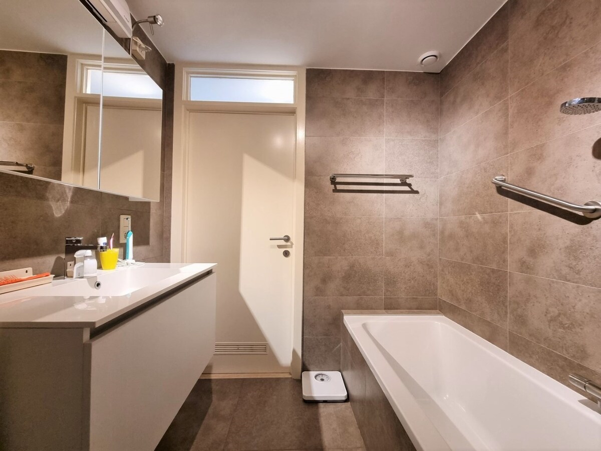 Goed gelegen, ruim  appartement met 3 slaapkamers en zonnige tuin - Heist 