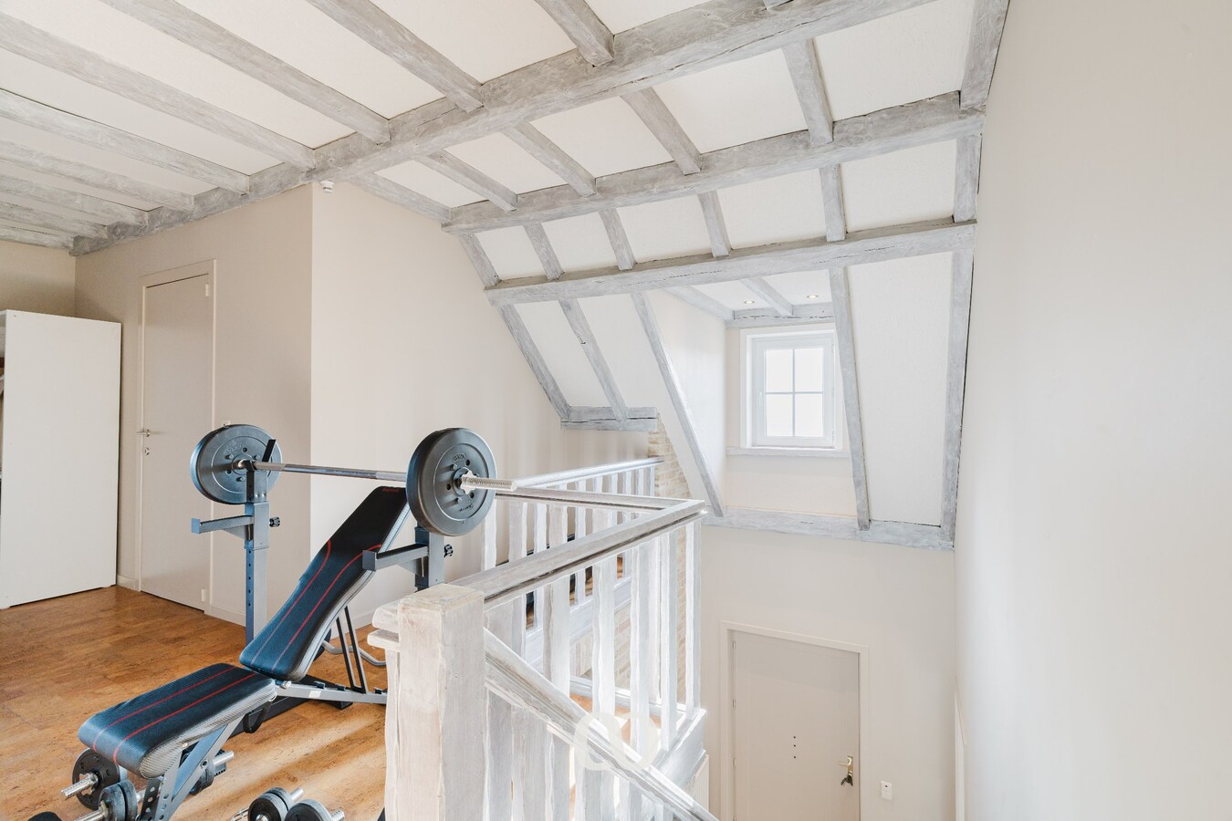Instapklare gezinswoning met 4 slaapkamers en tuin 