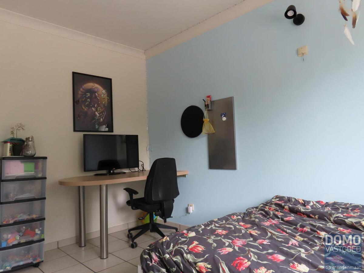 Mooi appartement, 2 slaapkamers, groot terras en autostaanplaats 