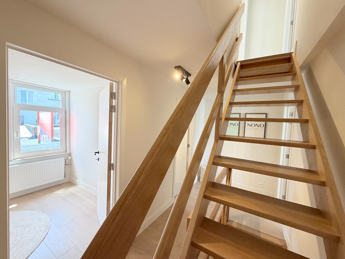 Prachtige ruime woning met 4 slaapkamers en 2 badkamers ! *** NONO INSPIRED *** 