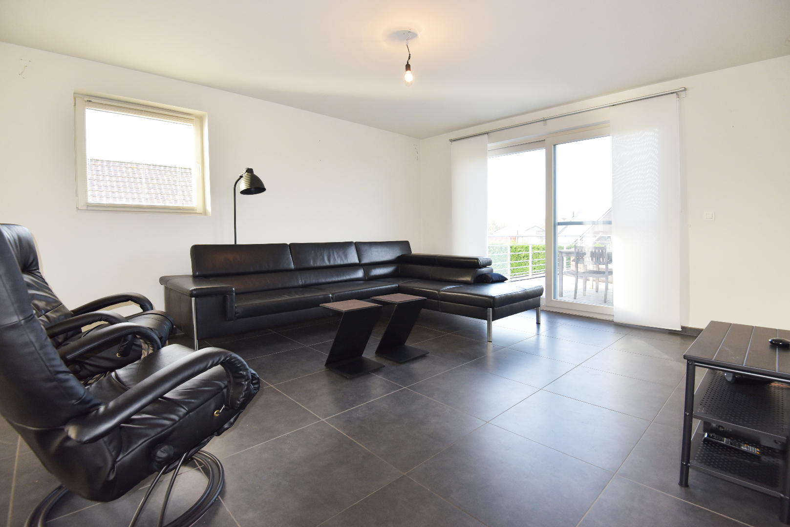 Duplex app. 142 m² met 3 slpks, terras en 2 autostandplaatsen te Maldegem 