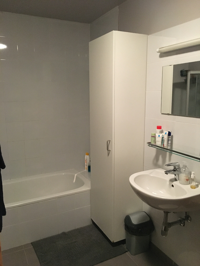 Ruim 2 slaapkamer appartement mét garage 