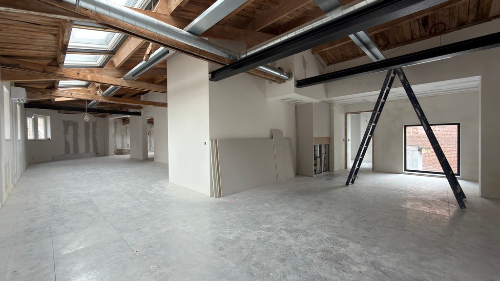  Kantoren te huur in majestueus hoekpand op Meir in Antwerpen