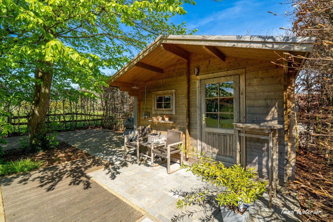Prachtige woning met paardenfaciliteiten in rustige omgeving op ca. 9.983 m² te Berlaar (met optie aankoop aanpalende weides op ca.12.966 m²) 