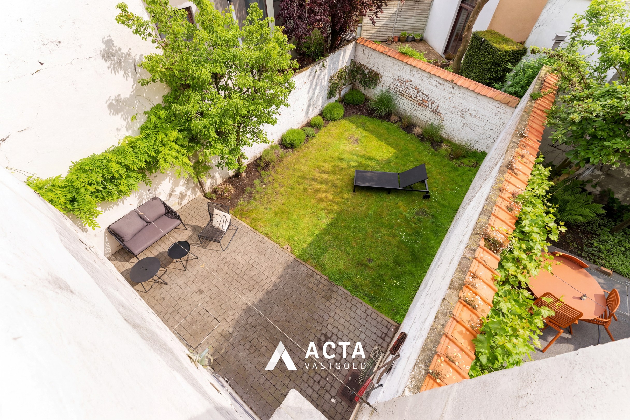 Instapklare stadswoning met drie slaapkamers en tuin 