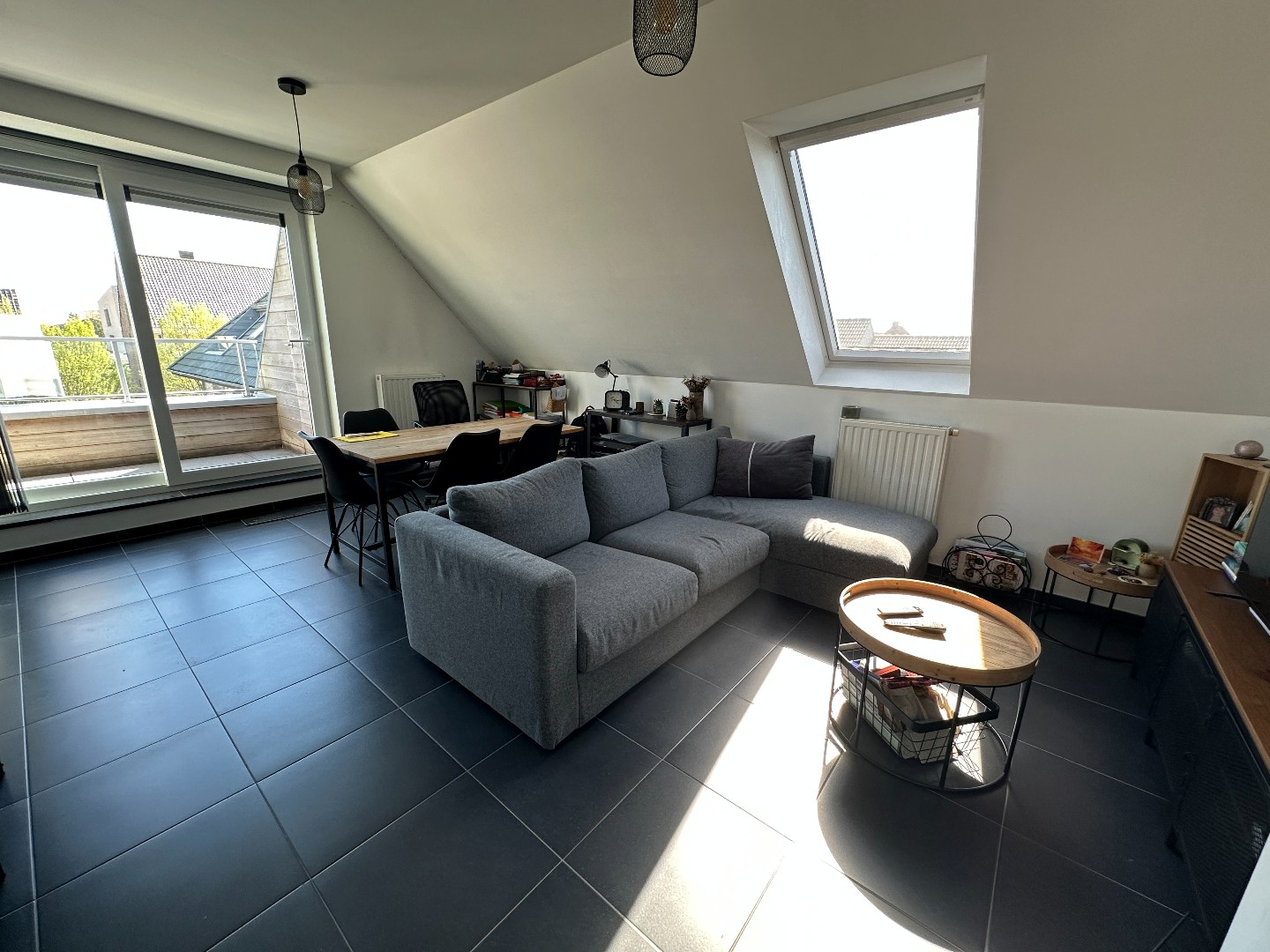 Instapklaar 2-slp appartement met terras én garage, Torhout Wijnendale 