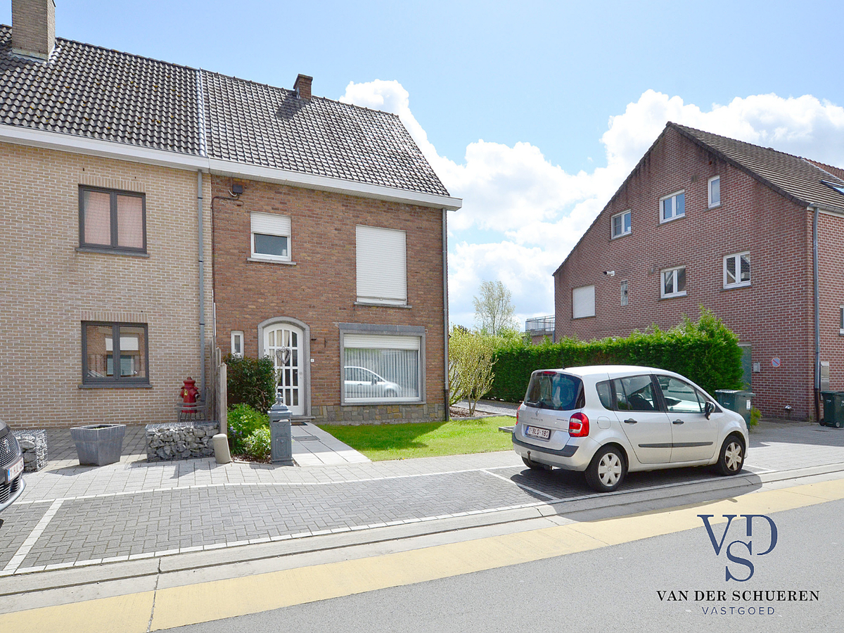 Degelijke, Half open Bebouwing. 