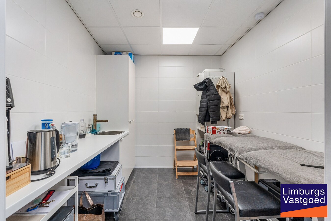 Handelsruimte, 90m² + kelder, centrum van Houthalen-Oost 