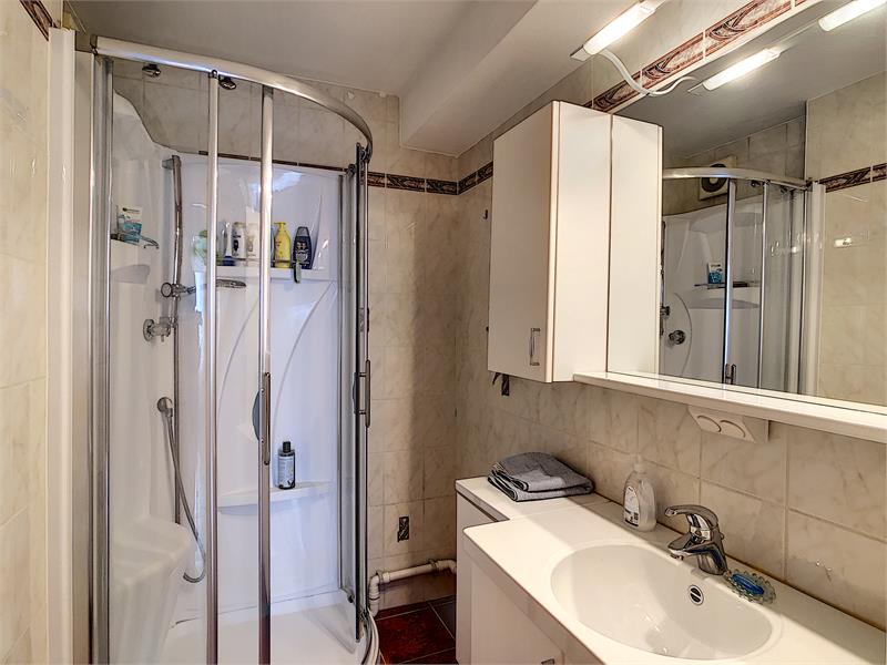 Ruim appartement met drie slaapkamers op wandelafstand van het centrum! 