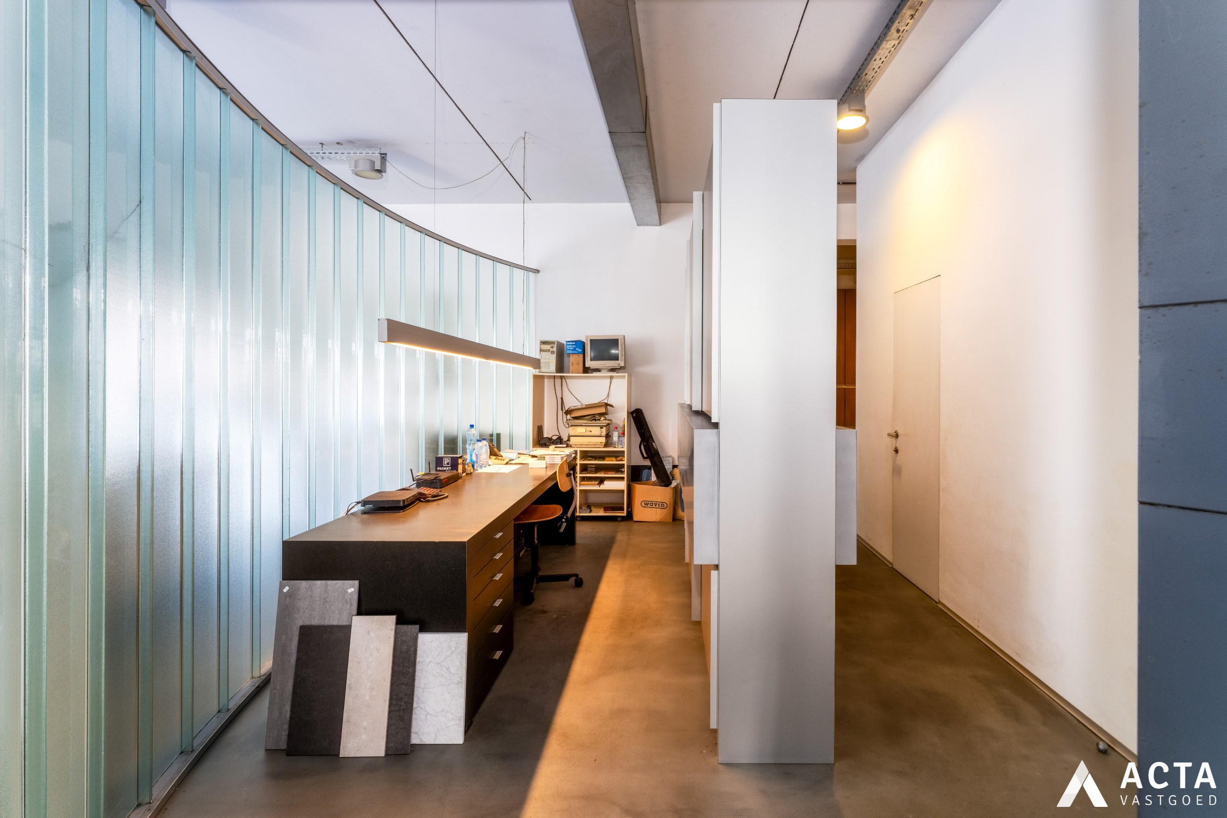 Uitstekend gelegen handelspand met uitzonderlijke visibiliteit 