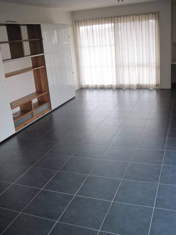 Hedendaags 2-slpk-appartement met groot terras 