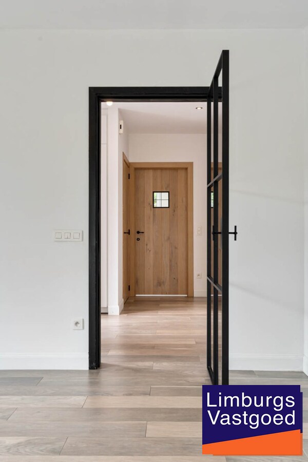 Exclusieve gezinswoning, 283m², 5 slpk, praktijkruimte op toplocatie 