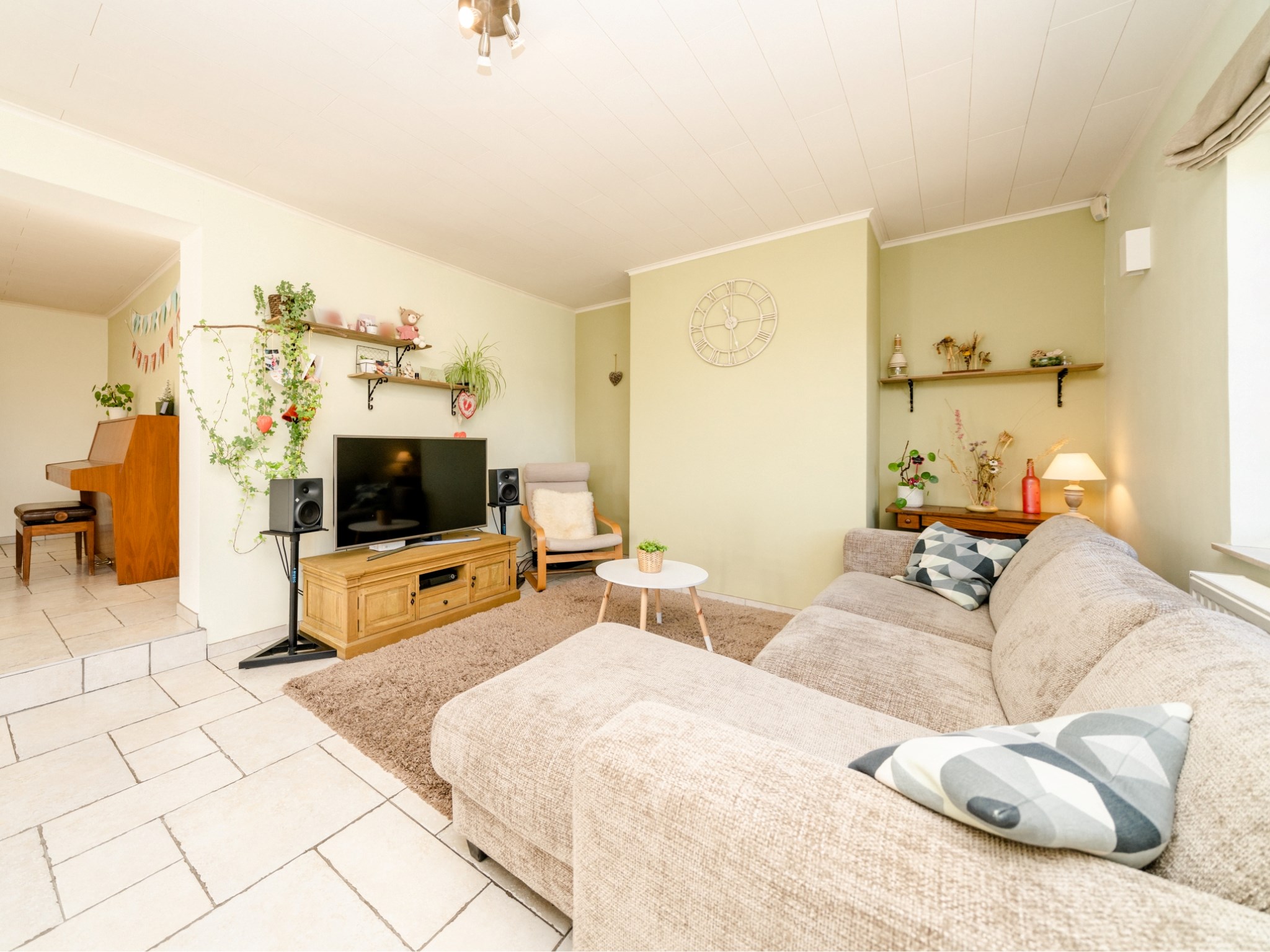 Vrijstaande woning met 3 kamers te midden het groen 