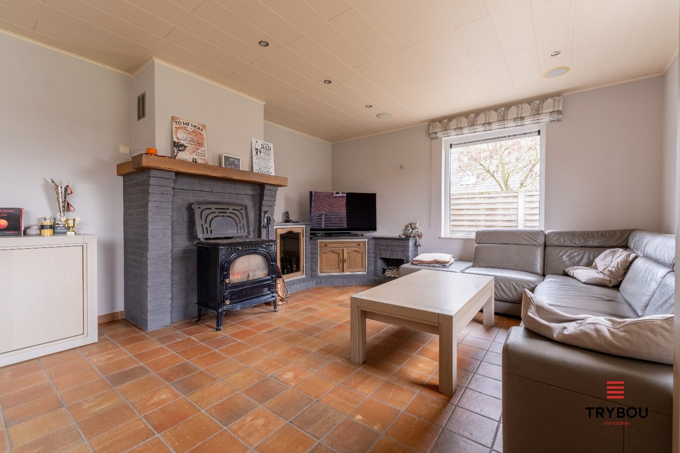 Instapklare gezinswoning met ruime tuin en dubbele garage in Poelkapelle 