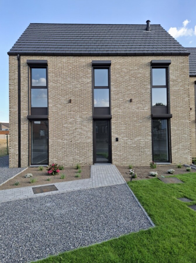 Instapklare BEN-woning met geothermische warmtepomp, passieve koeling en domotica 