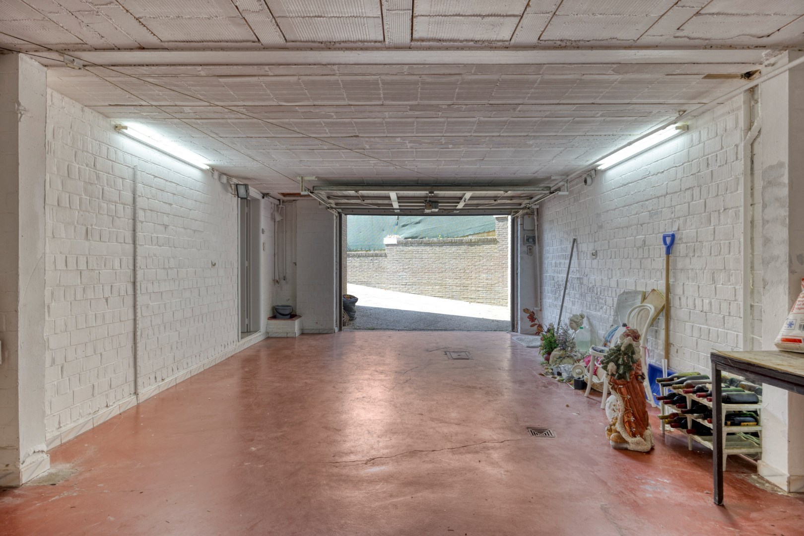 BUNGALOW – 2/4 kamers, dubbele garage &amp; kelders – 1650 BEERSEL 