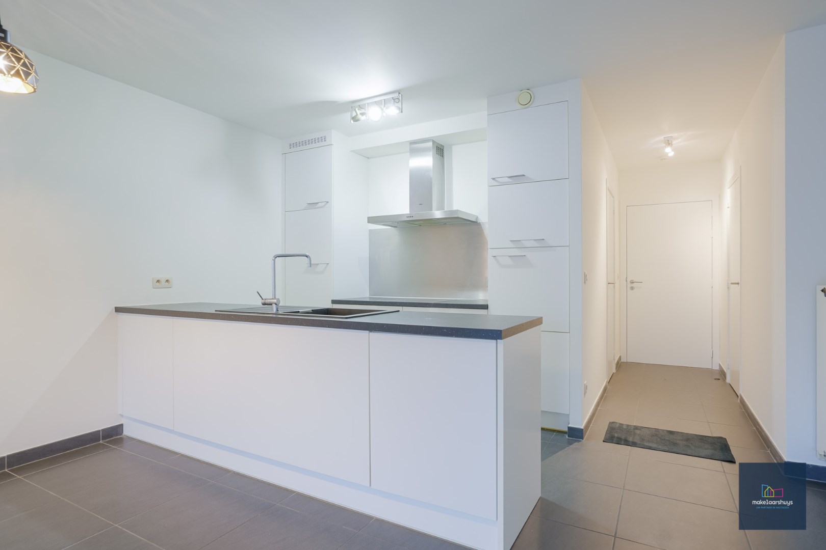 2 slp. app met terras te Mariakerke 