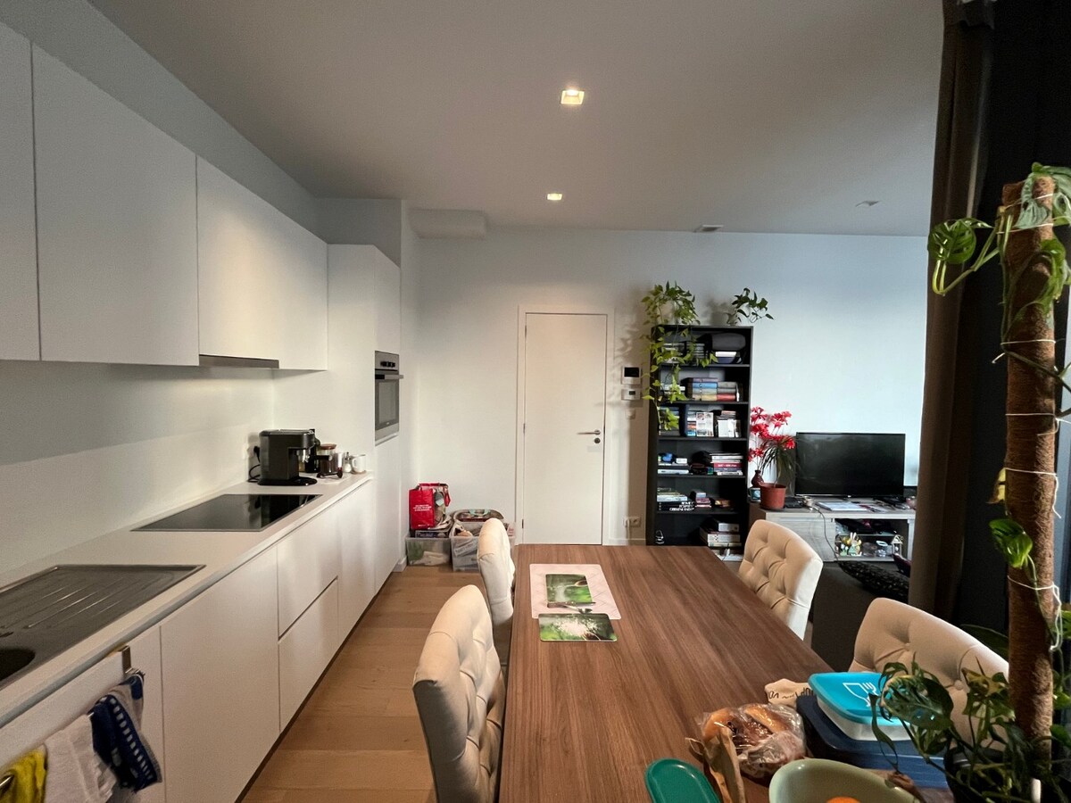 2 slpk-appartement incl. ondergrondse staanplaats ! 