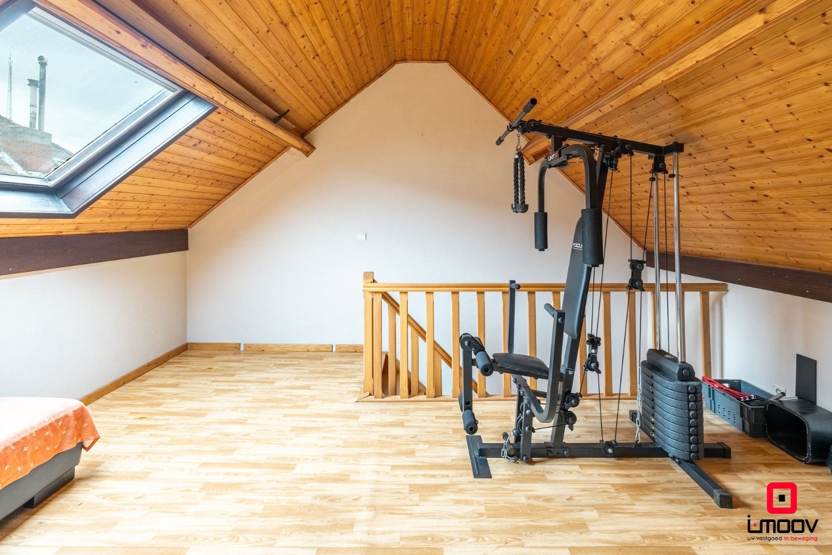 Karaktervolle stadswoning met uitzonderlijke breedte en garage in hartje Gent 