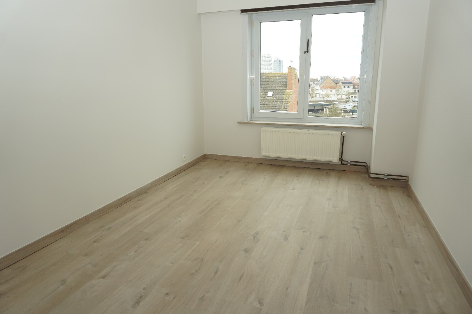 ONGEMEUBELD 2 SLP APP. TE HUUR GELEGEN VOORHAVENLAAN 