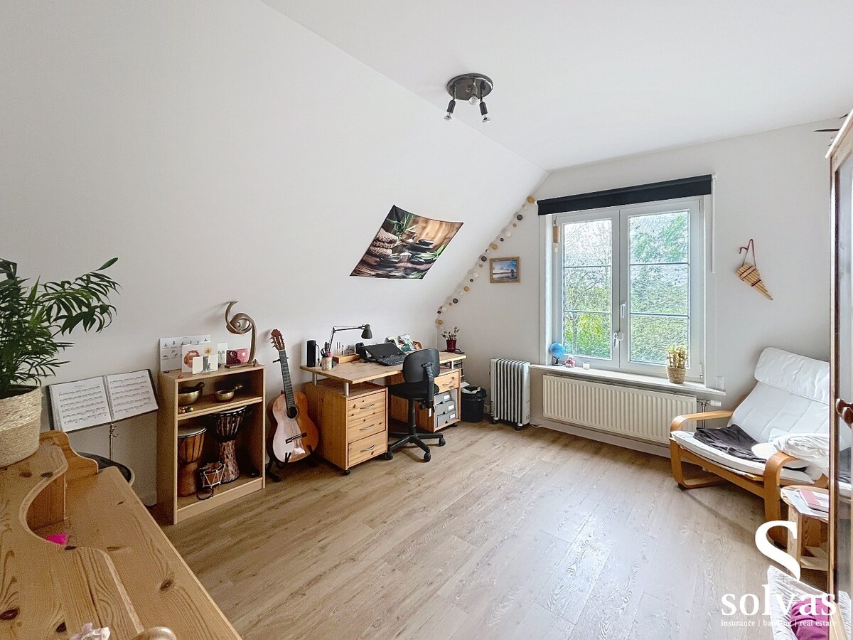 Landelijk gelegen halfopen bebouwing met drie slaapkamers 