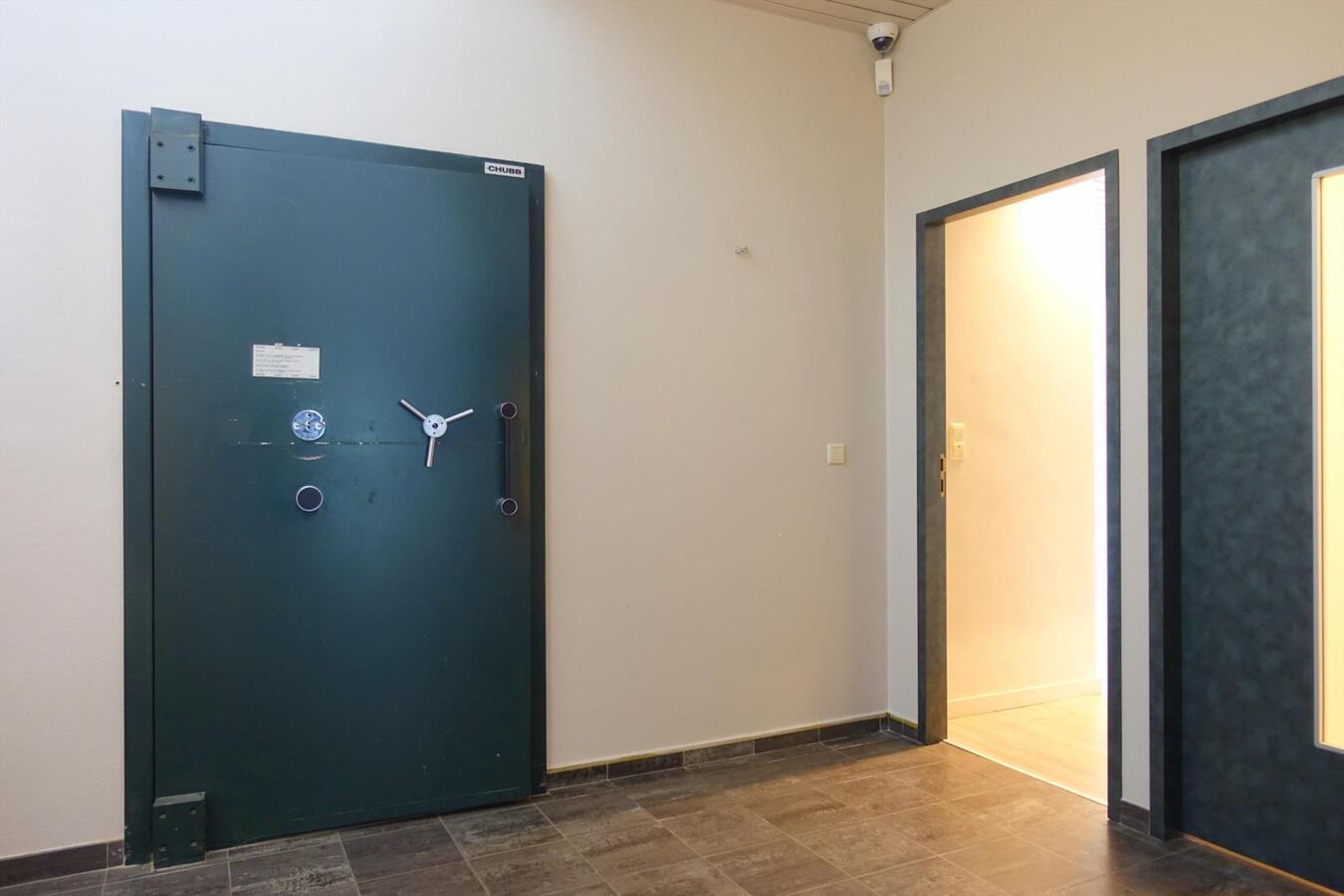 Polyvalente handelsruimte in dorpskern 