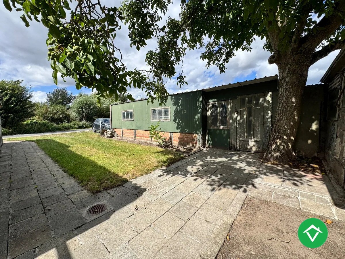 Woning met 3 slaapkamers tuin en garage te Gistel 