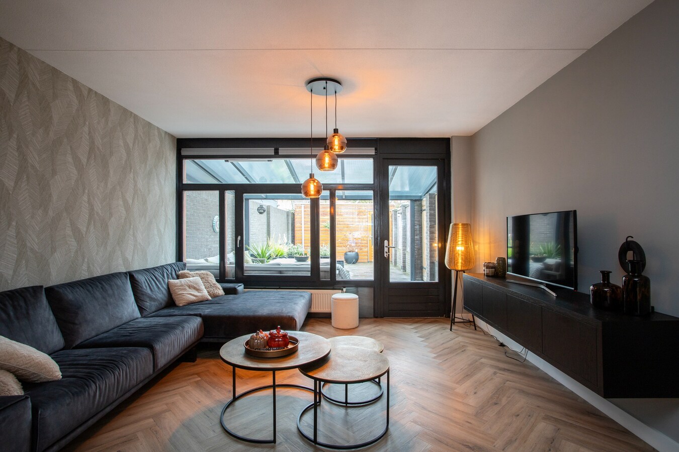 Instapklare geschakelde woning uit 2006 met centrale ligging! 