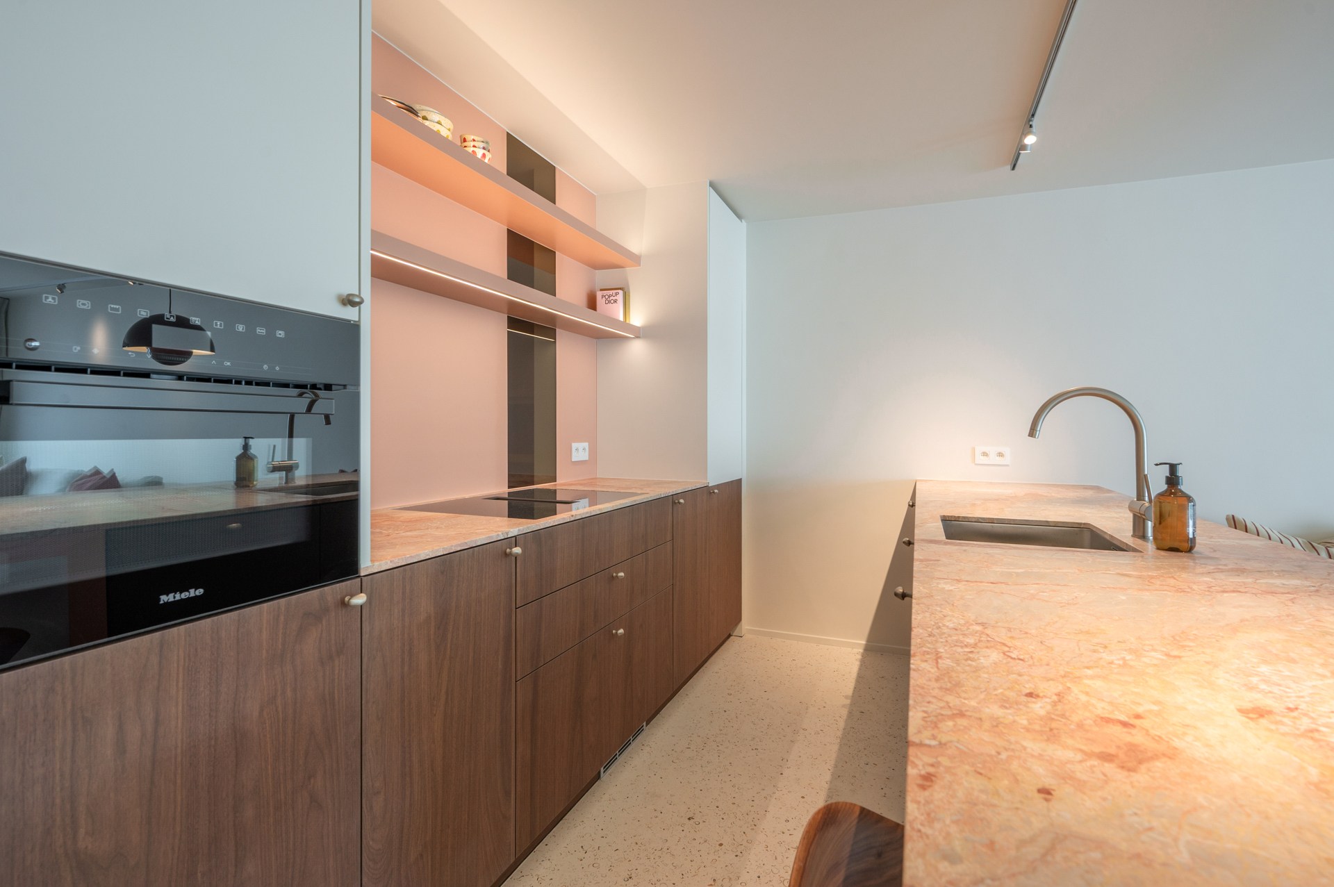 Luxueus gerenoveerd appartement op TOPlocatie in Knokke 