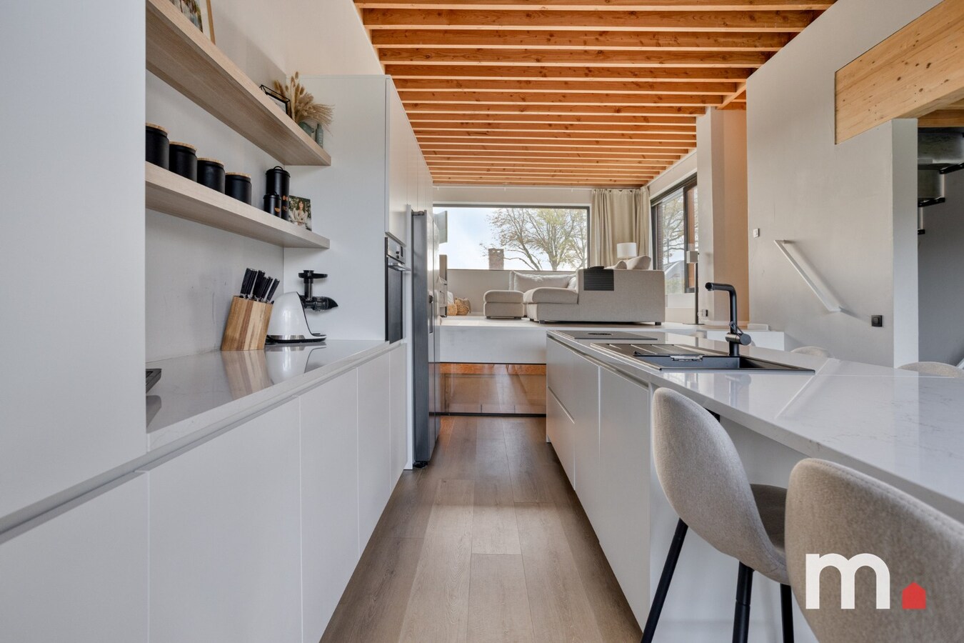 Unieke Villa te Lendelede met 5 slaapkamers met hoogwaardige afwerking ! 